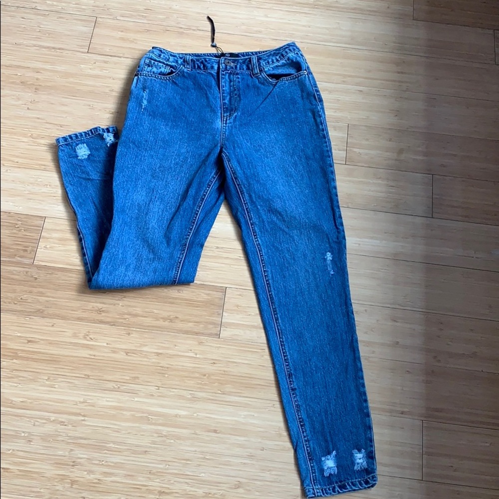 NWOT Missguided high waisted jeans. Size 6.